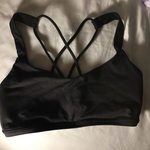 Selling a black lulu lemon bra size 4